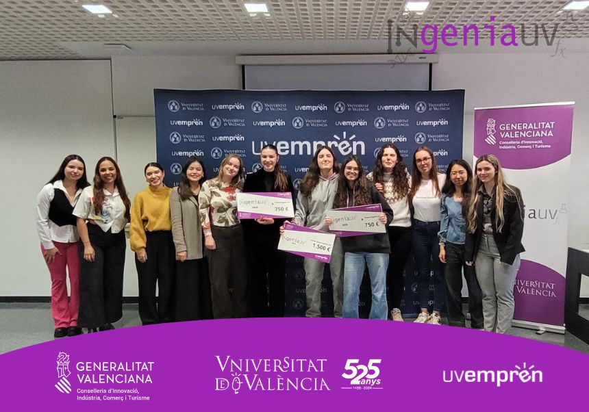 Participantes Ingenia con las ganadoras